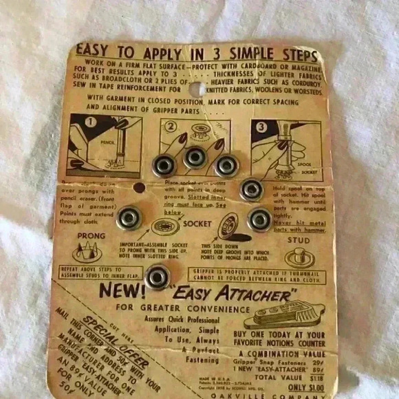 Vtg Scovill Grippers Snap Fasteners on Card with G - Picture 2 of 4